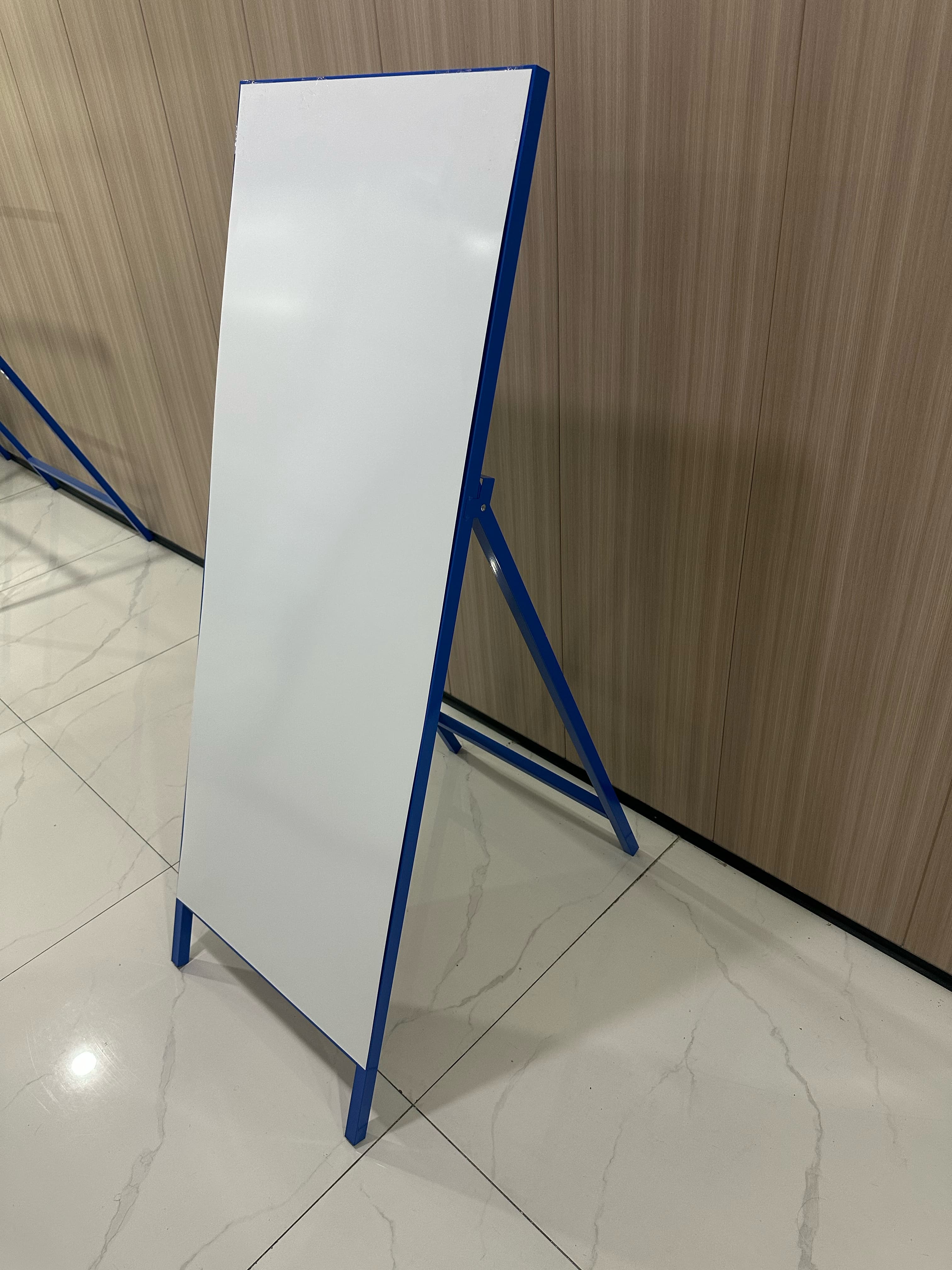 Construction Sign Board side support configuration
